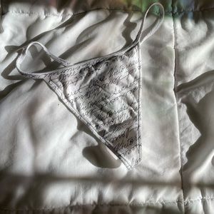 Victoria secret v string